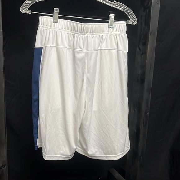 OLD Navy- white and blue polyester athletic shorts - Picture 4 of 4